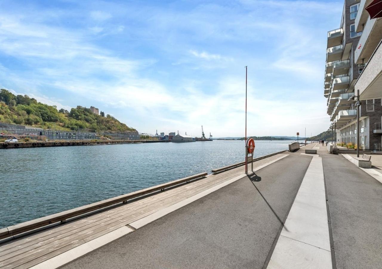 Seaside - 2 Sunny Balconies - Modern - 6 Pax Apartment